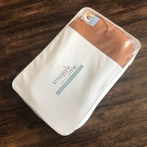 Snuggle Me Organic Baby Pillow